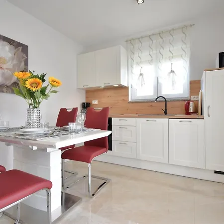 With Wifi Stinjan, Pula - 26943 Apartment *